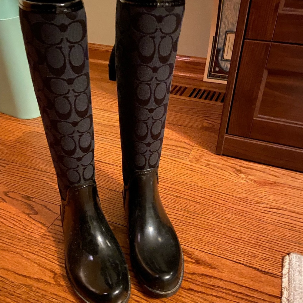 Rain boots